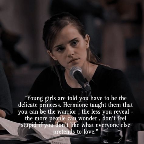 Emma Watson Motivation Quote, Emma Watson Quotes Smart, Emma Watson Book List, Emma Watson Motivate, How To Look Like Emma Watson, Emma Watson Study Motivation, Belle Emma Watson Aesthetic, Hermoine Granger Study Motivation, Emma Watson Studying