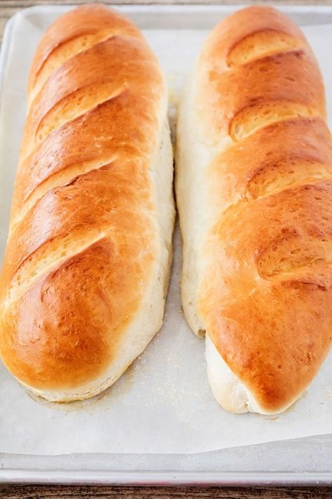 Easy French Bread Recipe, Italian Bread Recipes, Homemade French Bread, Pizza Roll, Loaves Of Bread, French Bread Recipe, Tasty Bread Recipe, Homemade Bread Recipes Easy, Easy Bread Recipes