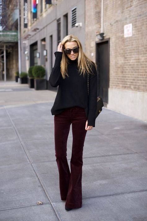 831c2f88a604a07ca94314b56a4921b8desc36581719ri Velvet Flare Pants Outfit, Outfit Trabajo, Winter Sweater Outfits, Velvet Flare Pants, Look Office, Burgundy Pants, Velvet Flares, Stil Boho, Black Outfits