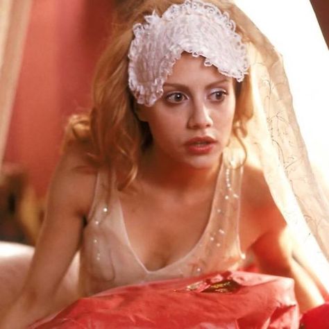 Bosh Babe on Instagram: “Took a disco nap and now I feel great 👍 #2000s #brittanymurphy” Uptown Girls Movie, 2000s Icons, Brittany Murphy, I Love Cinema, Girl Movies, Uptown Girl, Priscilla Presley, Girls World, Girl Icons