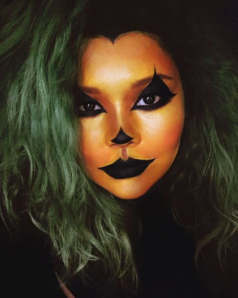 Jack O Lantern Makeup Easy, Halloween Makeup Pumpkin, Pumpkin Makeup Ideas, Pumpkin Face Paint, Halloween Schminke, Pumpkin Makeup, Makeup Zombie, Meme Costume, Halloween Make-up Looks