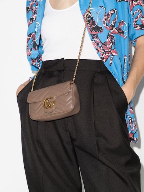 Gucci Marmont Super Mini Outfit, Gg Marmont Super Mini Bag, Gucci Marmont Super Mini, Gg Marmont Mini Bag, Gucci Super Mini, Gucci Marmont Mini, Marmont Super Mini, Gucci Messenger Bags, Double G Logo