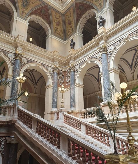 Museum Aesthetic Exterior, Random Buildings, Museum Entrance, Opera Theatre, Aesthetic Exterior, Museum Aesthetic, Wicked Musical, Gold Marble, Eastern Europe