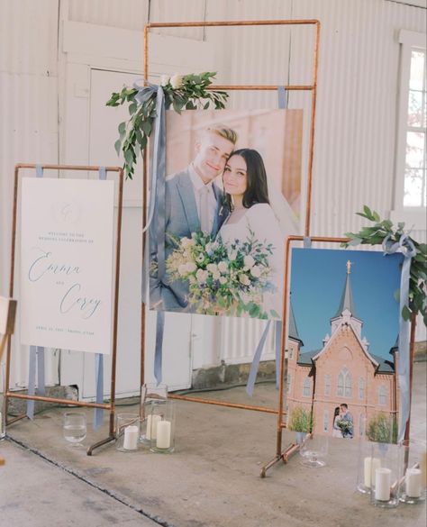 Picture Stands Diy Display, Wedding Seating Chart Frame, Wedding Expo Booth, Property Wedding, Dyi Wedding, Wedding Photo Display, Painted Backdrops, Photo Booth Sign, Wedding Entrance Decor