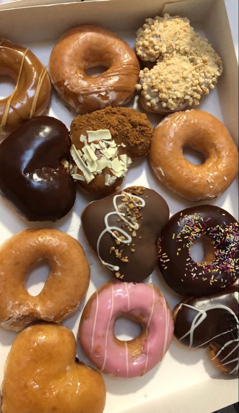 #food #valentines #donut #delicious #icing #sweet Valentines Donut, Food Valentines, Glazed Doughnut, Delicacy Food, Business Minded, Delicious Donuts, Yummy Comfort Food, Krispy Kreme, Delicious Snacks Recipes