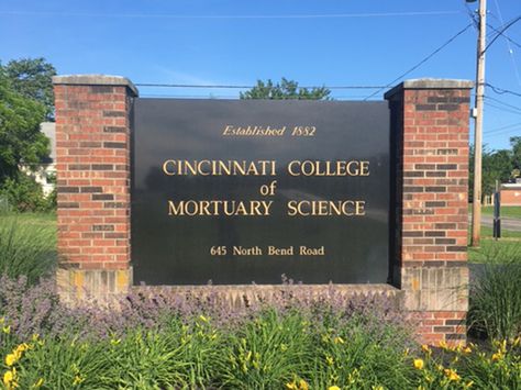 Cincinnati College of Mortuary Science students are used to explaining their 'weird' course of study. But at this prestigious school, it's a calling. Mortuary Science Student, Mortuary School Aesthetic, Prestigious School Aesthetic, Mortuary Aesthetic, Mortuary School, Morgue Aesthetic, Mortuary Science, Prestigious School, Prettiest Girl