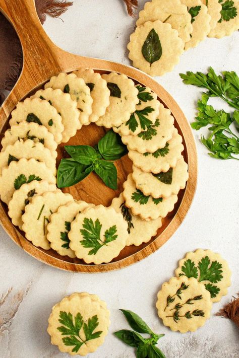 Made with a savory shortbread cookie dough, these easy parmesan cookies are crunchy, buttery, and flavored with fresh herbs for a light snack! Totally gluten-free too. Parmesan Cookies, Cheese Shortbread, Gluten Free Savory, Savory Shortbread, Shortbread Cookie, Light Snacks, Gluten Free Cookies, Shortbread Cookies, Fresh Herbs