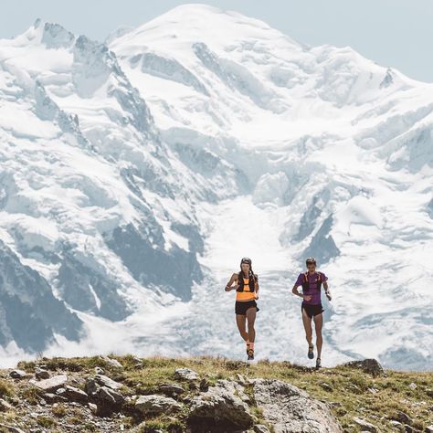 Sky running with others is always more fun! Sky Running, Fell Running, Best Running Shorts, Running Photos, Mountain Running, Ultra Running, Cross Country Running, Runners High, Running Inspiration