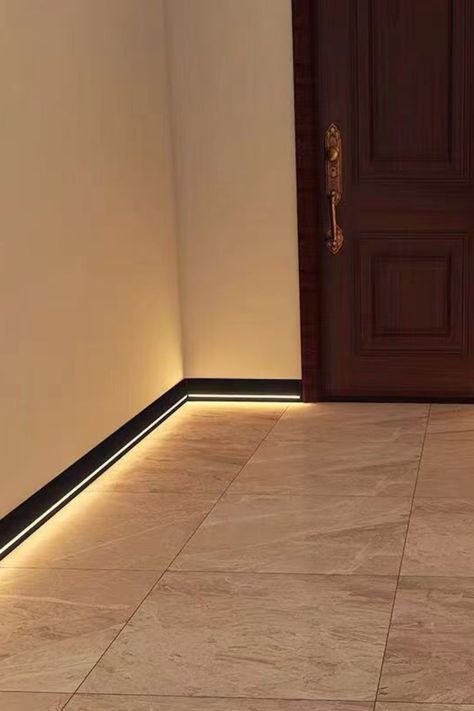 Skirting Lighting Ideas, Led Profile Lighting Design Ceiling Bedroom, Wall Skirting Design, Led Skirting Board, Profile Light Wall Design, Dark Skirting Boards Light Walls, Wall Profile Light, Wall Skirting Ideas, Skirting Board Ideas Modern