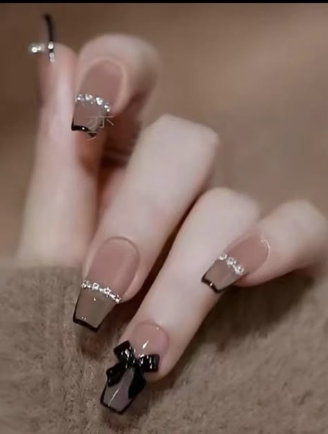 Black Korean Nails, Silver Nail, Colorful Nails, Transparent Nails, Nail Box, Style Français, Pretty Gel Nails, روتين العناية بالبشرة, Nail Arts