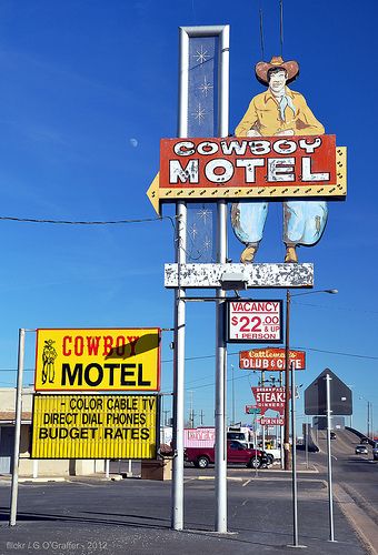 Cowboy Motel - Old Route 66 - Amarillo, Texas. Love that the sign says "Direct Dial Phones". Aspen Trip, Motel Signs, Retro Signage, Texas Vacation, Vintage Signage, Retro Signs, Old Route 66, Texas Things, Texas Panhandle