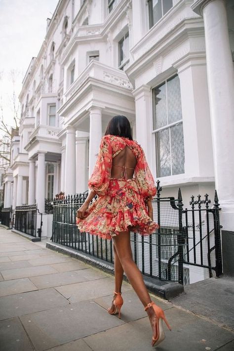 Walking Down The Street, Street Style Blog, Best Summer Dresses, Moda Chic, Bohol, Looks Street Style, Mode Inspiration, Look Fashion, Passion For Fashion