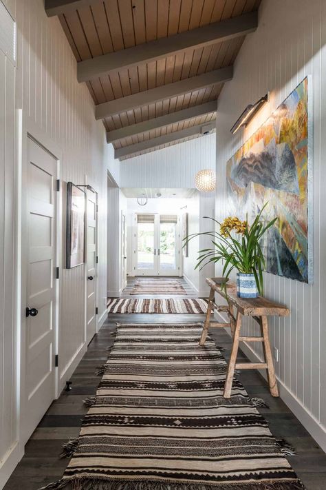 Charming beach cottage on Whidbey Island gets beautifully refreshed Cottage Entryway, Cozy Beach Cottage, Cozy Beach House, Alice Coltrane, Weatherboard House, Luxury Beach House, Cottage Living Rooms, Whidbey Island, Luxury Retreats