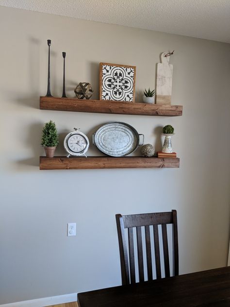 Shelves Dining Room, Dining Room Shelves, Dining Room Server, Kitchen Shelf Decor, Shelf Decor Living Room, Dinner Room, Farmhouse Shelves, Rustic Dining Room, Dining Room Wall Decor