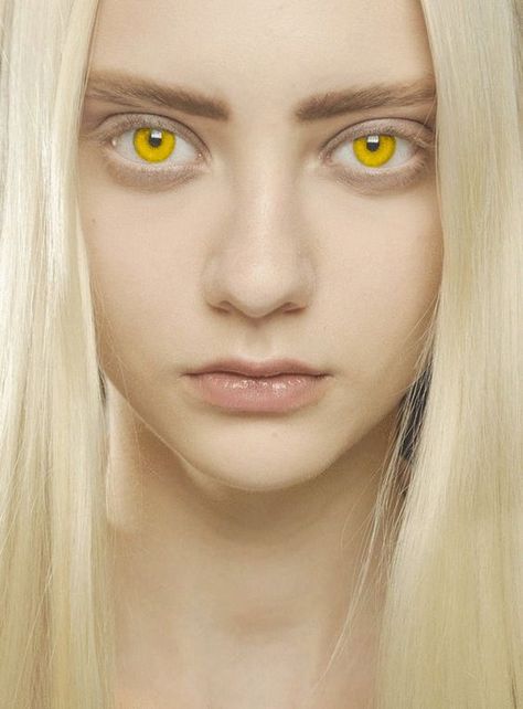 Rare Eye Colors Gold, Gold Eyes Aesthetic, Yellow Eyes Aesthetic, Dark Skin Blonde Hair, Rare Eye Colors, Vampire Eyes, Honey Eyes, Wolf Eyes, Vampire Girl