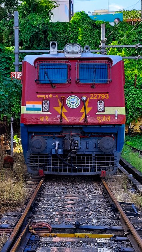 Train Images Indian, Indian Railways Aesthetic, Indian Railways Photography, Indian Locomotive, Train Indian, Loco Pilot, Indian Railway Train, Indian Train, Bakgerand Photo