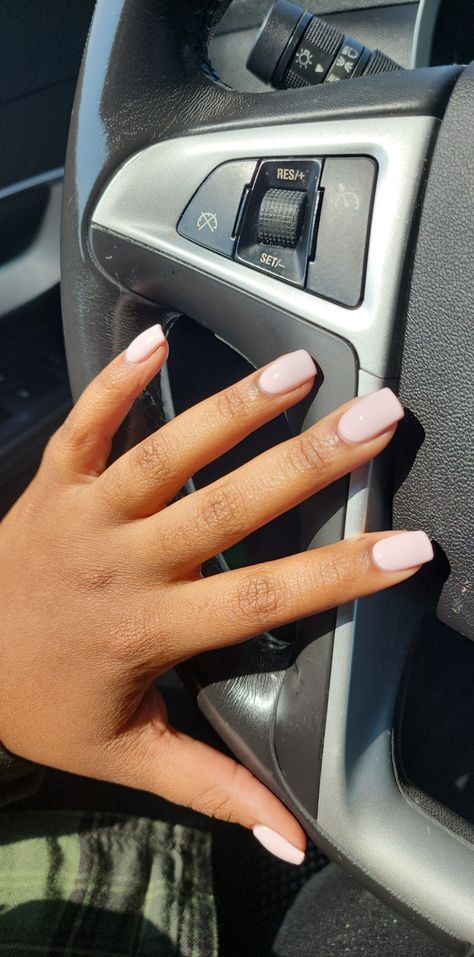 Gelish Nails Black Women, Short Acrylic Nails For Black Women, Sns Nails Black Women, Gel Nails For Black Women, Nail Inspo For Black Women, Short Natural Nails Black Women, Elegant Nails For Black Women, Black Women Short Nails, Short Fall Nails Black Women