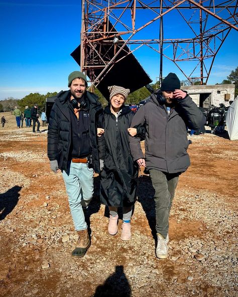 a hawkins holy trinity has entered the chat 📸 @rossduffer | Instagram Behind The Scenes Stranger Things, Stranger Things Season 5, Stranger Things 5, Stranger Things Theme, Stranger Things Bts, Charlie Heaton, Duffer Brothers, Natalia Dyer, Mystery Film