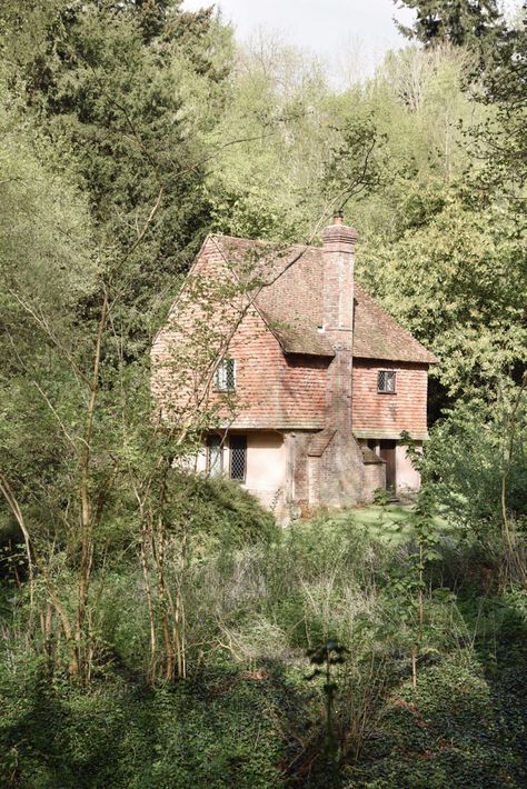 Medieval cottage in the middle of the woods Medieval Cottage Aesthetic, Medieval Cottagecore, Bloxburg House Inspiration, Medieval Cottage, Cottage Woods, English Cottage Gardens, Happy Tuesday Everyone, English Houses, Fairytale Cottage