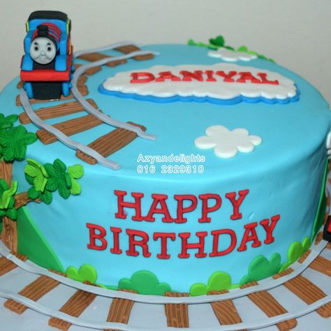 Thomas And Friends Cake, Thomas Birthday Cakes, Thomas Cake, Thomas Cakes, Thomas Birthday, Thomas Train, Cake Decorating Set, Minnie Cake, Birthday Cake For Him