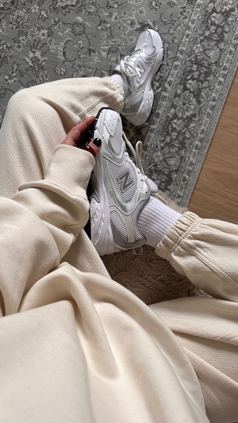 Cream tracksuit outfit with new balance trainers sneakers white and silver 530 New Balance 530outfit, New Balance530 Outfit, Outfit Ideas New Balance 530, Silver New Balance Outfit, New Balance 530 Silver Outfit, New Balance 530 Outfit Winter, New Balance Aesthetic Outfit, Nb530 Outfit Women, Tracksuit Outfit Aesthetic