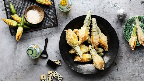 Stuffed Zucchini Flowers, Zucchini Flowers, Aioli Recipe, Sbs Food, Stuffed Zucchini, Food Mood, Flower Food, Aioli, Zucchini Recipes