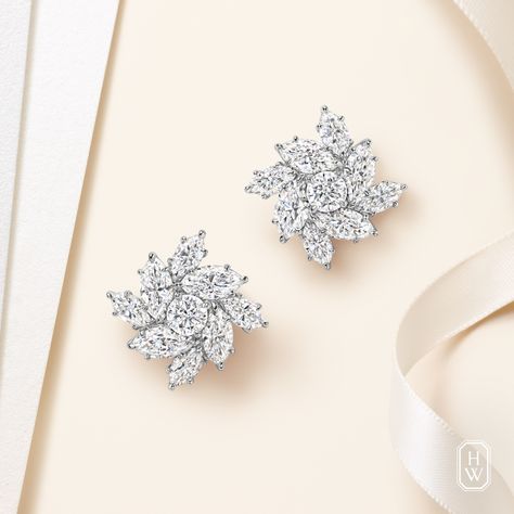 A "pas de deux" of delicate #HarryWinston #diamonds. #WinstonWishes _ Discover the Pirouette #Diamond Earrings. Diamond Earrings Harry Winston, Harry Winston Diamond Earrings, Harry Winston Jewelry, Harry Winston Diamond, Real Diamond Earrings, Diamond Tops, Diamond Chandelier Earrings, Diamond Earrings Design, Diamond Cluster Earrings