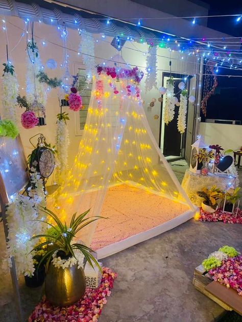 Bride To Be Decorations At Home, Bride To Be Ideas At Home, Bride To Be Decoration Ideas Indian, Bride To Be Decoration Ideas At Home, Bride To Be Decoration Ideas, Stage Decoration Photos, Eid Photoshoot, Bride To Be Decorations, Eid Photoshoot Ideas