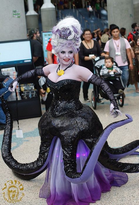 Ursula Ursula Costume Diy, Sea Witch Costume, Ursula Cosplay, Ursula Dress, Mardi Grad, Octopus Costume, Sea Costume, Ursula Costume, Mermaid Ideas