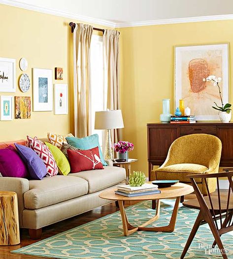 7 Paint Colors That Flatter Yellow Wood Tones Sherwin-Williams Banana Cream might look great in the living room Living Room Aesthetics, Room Aesthetics, Yellow Living Room, Yellow Wall, Yellow Walls, Decorating Small Spaces, Small Space Living, Room Aesthetic, Small Living Room