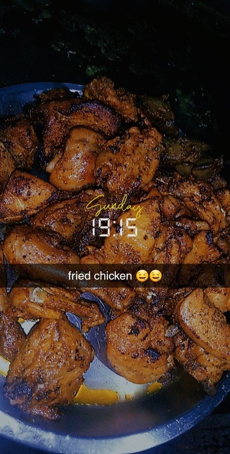 food snapchat Chicken Snap, Evening Snacks Indian, Evening Food, Evening Snacks, Indian Snacks, Indian Snack Recipes, Snap Food, Indian Food Recipes Vegetarian, Food Snapchat