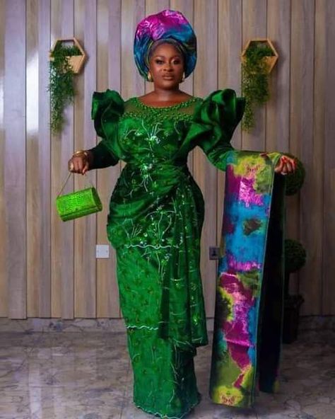 Skirt And Blouse Lace Styles, Blouse Lace Styles, Lace Skirt And Blouse Styles, Lace Blouse Styles, Lace Asoebi, Latest Lace Styles, Owambe Styles, Lace Skirt And Blouse, Stylish Naija