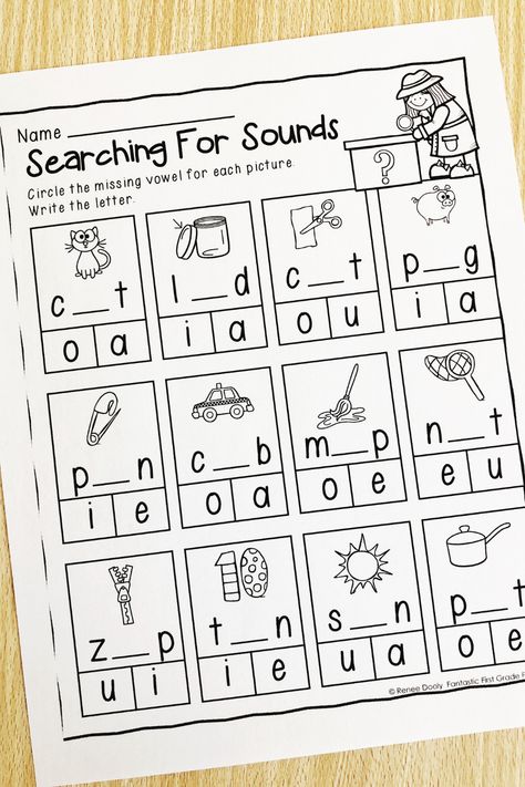 These back to school first grade worksheets review math and literacy skills. Great for morning work, independent work, small group & subs. These NO PREP printables cover alphabet and phonics review, number sense, place value, addition, subtraction and so much more! Homeschool parents and teachers love them because of the wide range of skills covered. Stick them in a plastic sleeve and early finishers can use them to reinforce their learning. #backtoschool #1stgrade #math 1st Grade Milestones, Math Journal 1st Grade, Morning Work Preschool Printable Worksheets, 1st Grade School Work, Morning Work For 1st Grade, Morning Work For Second Grade, Home School 1st Grade, Paperless Morning Work, 1st Grade Math Activities