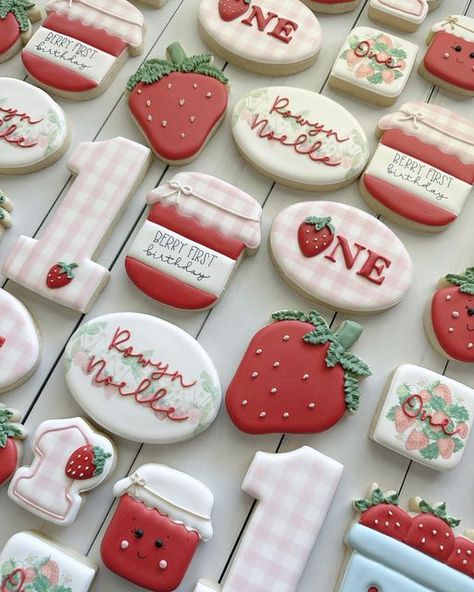 Adri's Cookie Co. on Instagram: "Cookies to celebrate Rowyn Noelle’s Berry First Birthday!!🍓 #berryfirstbirthday #berrycookies #strawberrycookies #firstbirthday #firstbirthdaycookies #birthdaycookies #berry #strawberry #customcookies #decoratedcookies #stocktoncookies #stocktonca #adriscookieco #yestsds" Berry Sweet 1st Birthday Cookies, Berry Third Birthday, Berry First Birthday Cookies Decorated, Berry Cookies Decorated, Strawberry 1st Birthday Cookies, Strawberry Theme Sugar Cookies, Berry First Birthday Cookies, Berry First Birthday Food, My Berry First Birthday