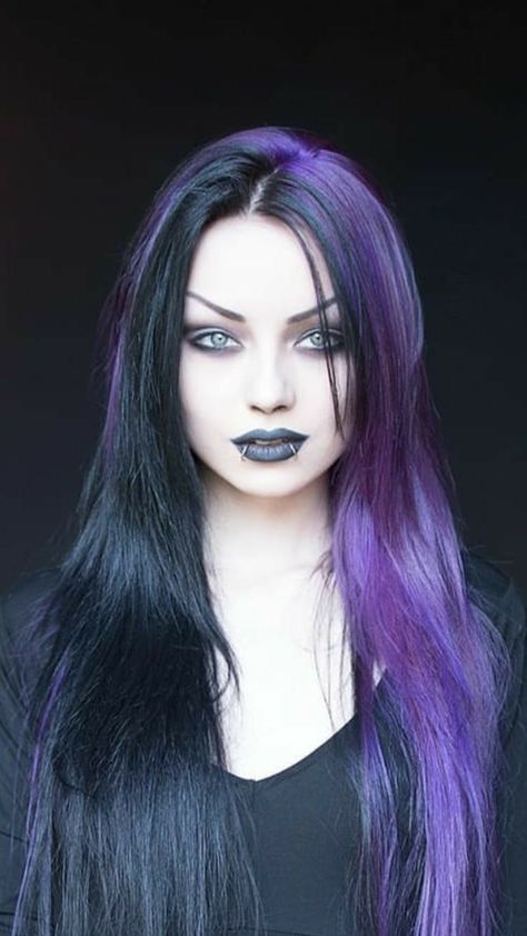 Darya Goncharova, Gothic Hairstyles, Goth Model, Goth Hair, Gothic Models, Black Lipstick, Goth Women, Goth Beauty, Black Makeup