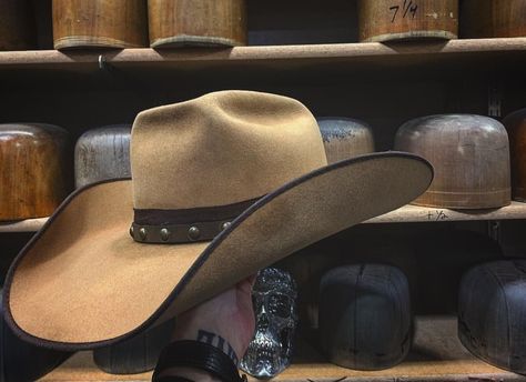 Hand Distressed "Ranch Ready™" French Tan with Fort Worth Mule Kick and Howdy Ma'am's WEAR your #HATitude™ Greeley Hat Works, Cowboy Hat Styles, Western Stuff, Cowboy Stuff, Hat Styles, Western Hats, Handmade Hat, Cowgirl Hats, Cow Girl