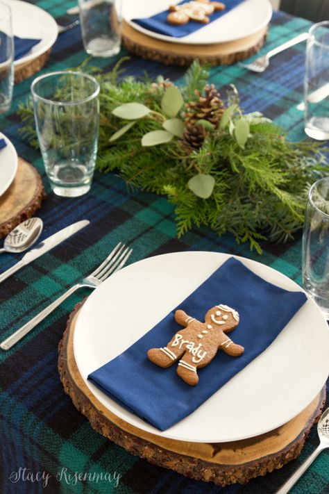 Tartan Christmas, Christmas Tablescape, Simple Christmas Decor, Gingerbread Christmas, Christmas Tablescapes, Christmas Table Settings, Blue Christmas, Plaid Christmas, Christmas Aesthetic