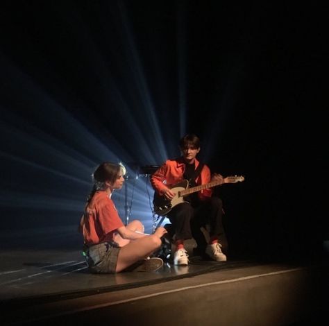 Guitarist And Singer Couple Aesthetic, Singing Couple, Couple Singing, Couples Music, Singing In The Car, Music Journal, My Kind Of Love, Sometimes I Wonder, Beautiful Dresses Short