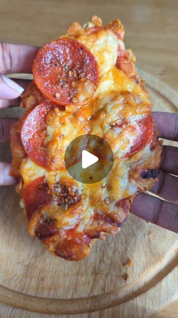 Croissant Pizza, Pizza Croissant, Yummy Pizza, Pizza Base, Pizza Flavors, Pizza Toppings, Food Trends, Pizza Recipes, The Boys