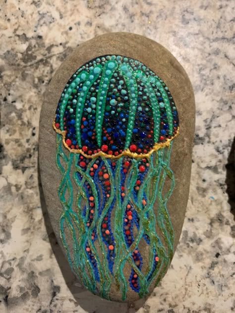 Jellyfish Dot Painting, Snake Rock Painting Ideas, Fish Dot Art, Beetlejuice Wreath, Beetlejuice Decorations, Magician's Assistant, Beetlejuice Lydia, Shrunken Head, Jellyfish Painting