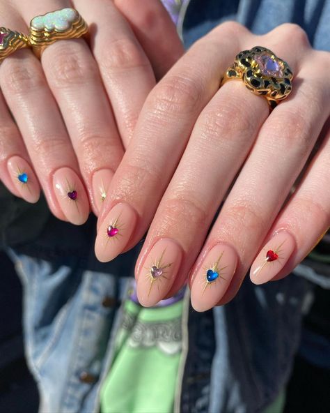 20 Best Short Summer Nails to Inspire You Cute 2024 Nails, Nails 2024 Design, Boho Valentines Nails, Tabitha Brown Nails, Miyazaki Nails, Jewel Nail Designs, Girly Nail Ideas, Whimsical Nails, Mani Inspiration