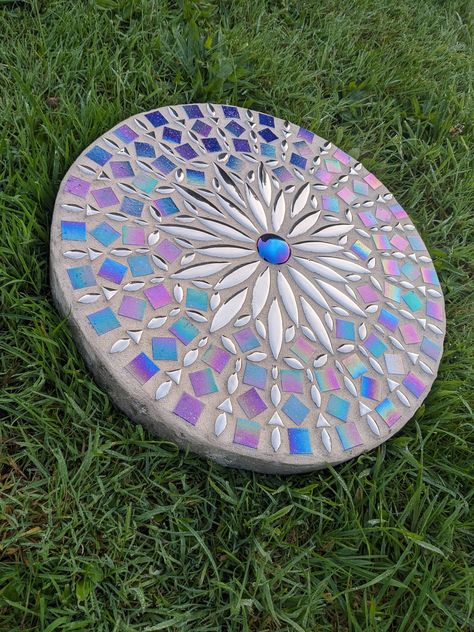 Mosaic Pavers, Flower Mosaics, Mosaic Rainbow, Mosaic Patio Table, Outdoor Mosaic, Iridescent Mosaic, Mosaic Painting, Mosaic Art Diy, Stepping Stones Diy