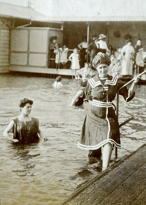 Victorian Swimsuit, 1910s Swimwear, Historical Eras, Vintage Bathing Suits, Vintage Sportswear, Vintage Swim, 1900s Fashion, Historical People, Vintage Swimwear