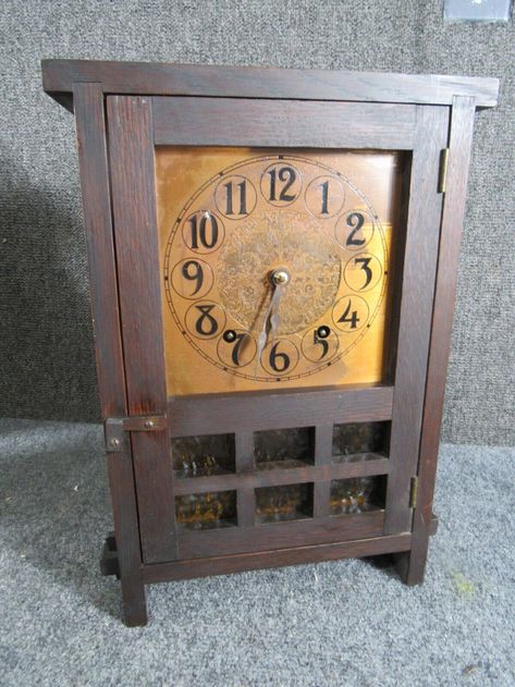 ANTIQUE MISSION fumed OAK ARTS & CRAFTS MANTEL CLOCK attr. L & J.G. STICKLEY | eBay Arts And Crafts Bedroom, Mission Style Living Room, Arts And Crafts Decor, Craftsman Style Interiors, Craftsman Interior Design, Craftsman Interiors, Arts And Crafts Bungalow, Mission Style Furniture, Craftsman Interior