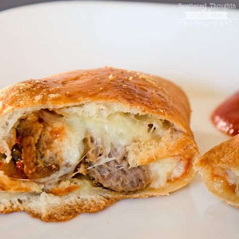 Easy Meatball Calzones Meatball Stromboli Recipe, Meatball Calzone Recipe, Meatball Calzone, Calzone Recipe Easy, Leftover Meatloaf, Easy Meatball, Stromboli Recipe, Calzone Recipe, Healthy Pizza Recipes