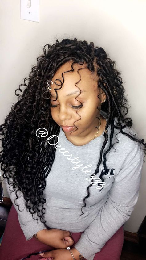 ‼️‼️‼️ #fauxlocs #bohemianlocs #half&half #crochethairstyles #crohetfauxlocs #hairstylist #hairstyles #locstylesforwomen #locs #hairstyling #chicagostylist #hairart ❤️❤️❤️ #locs #blackwomen #women #gypsylocs #loc #locstyles #styling #happywoman #prettyhair #hair Fox Locks, Goddess Locks, Curly Locs, Faux Loc, Faux Locks, Big Box Braids, Hairstylist Hairstyles, Goddess Hairstyles, Goddess Locs