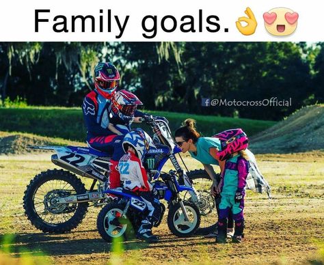 Dirt Bike Couple, Motocross Couple, Dirt Bike Quotes, Motocross Girls, Motorcycle Baby, Bike Couple, Cute Country Couples, Touring Bicycles, Fox Family