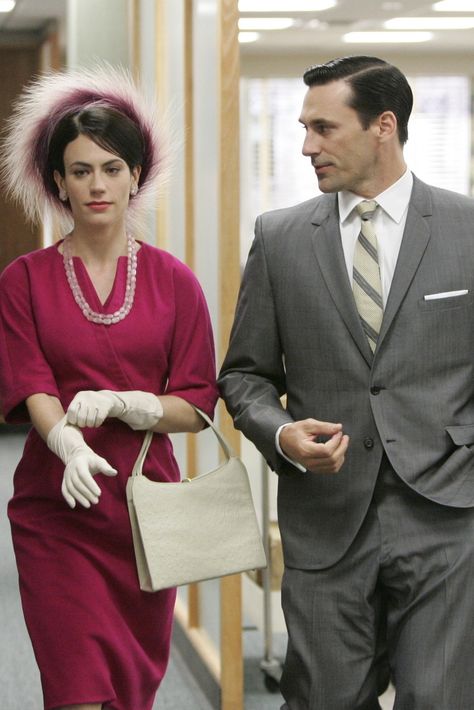 Maggie Siff On Returning To Haunt Dons Dreams In The Mad Men Premiere Mad Men Office, Mens Office Fashion, Mad Men Don, Mad Men Decor, Mad Men Don Draper, Mad Men Costume, Roger Sterling, Maggie Siff, John Hamm