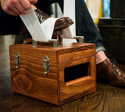 Wooden Hinges, Shoe Shine Box, Shoe Shine Kit, Professional Shoes, Shoe Polish, Shoe Shine, Mens Gear, Shoe Repair, Wooden Shoes