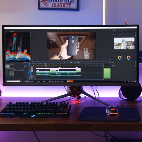 Video Editing Studio Design, Editing Computer Setup, Pc Video Editing Setup, Editor Wallpaper Pc, Video Editing Workspace, Video Editor Desk Setup, Video Editing Pic, Video Making Aesthetic, Editor Setup